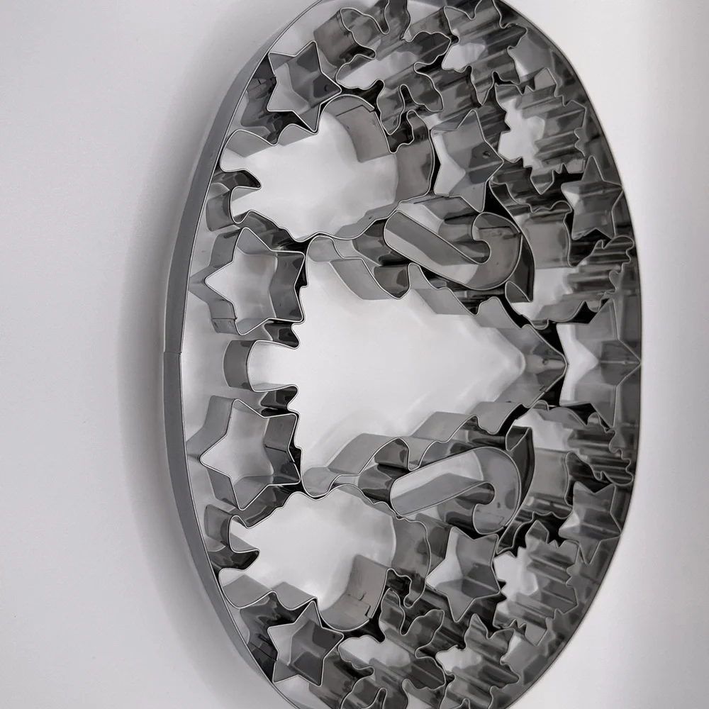 Williams Sonoma Christmas Cookie Cutter Plaque